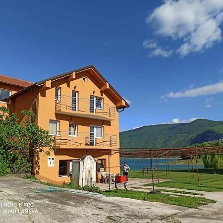 Apartmani Scit Prozor Экстерьер фото